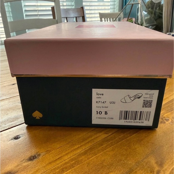 NWT Kate Spade White Satin Slide Sandals - Picture 3 of 8